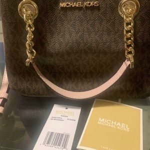 Michael kors small teagan messenger bag